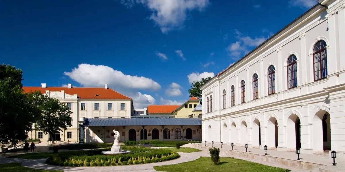 Anna Grand Hotel